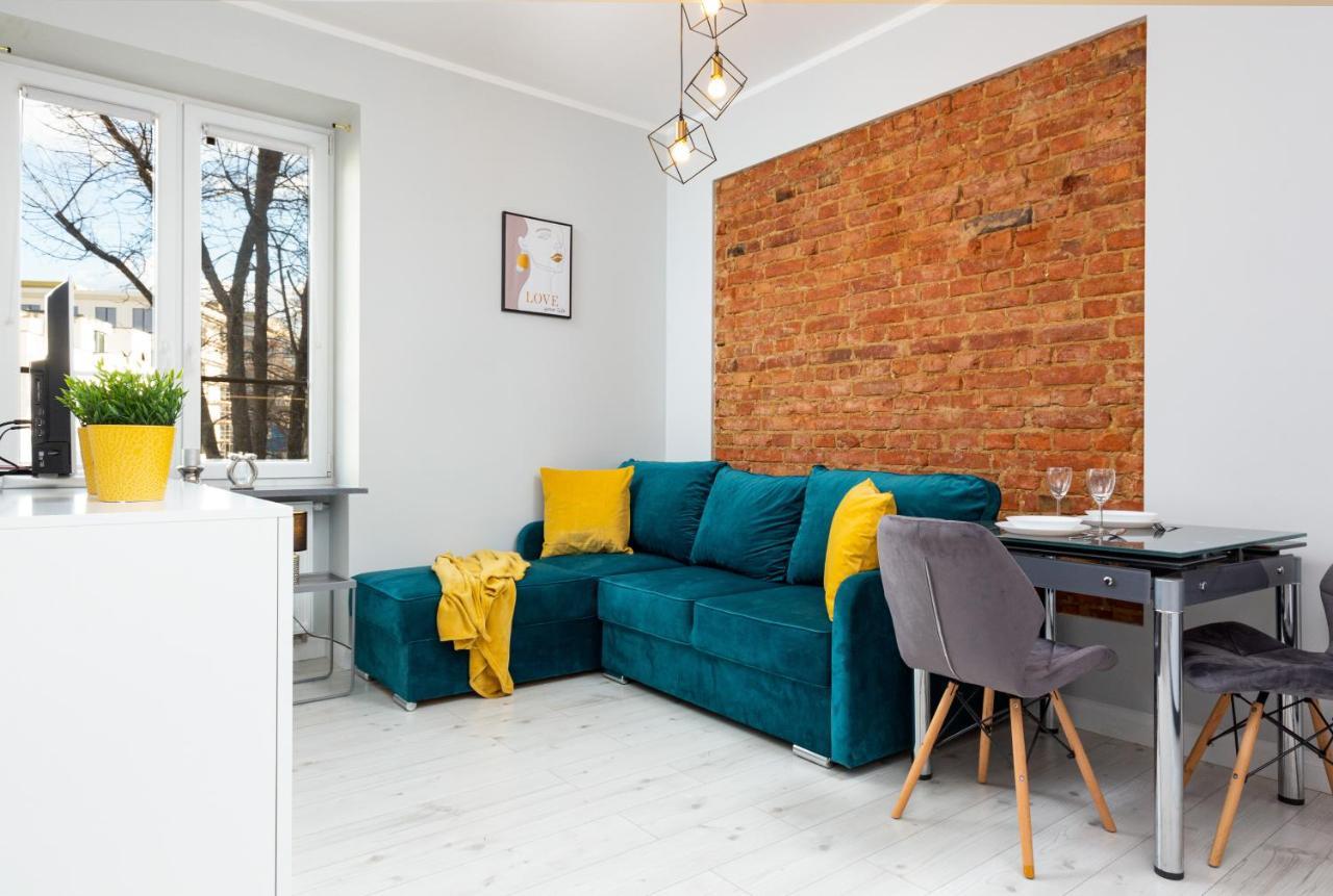 Stylish & Modern Praga By Renters Warsaw