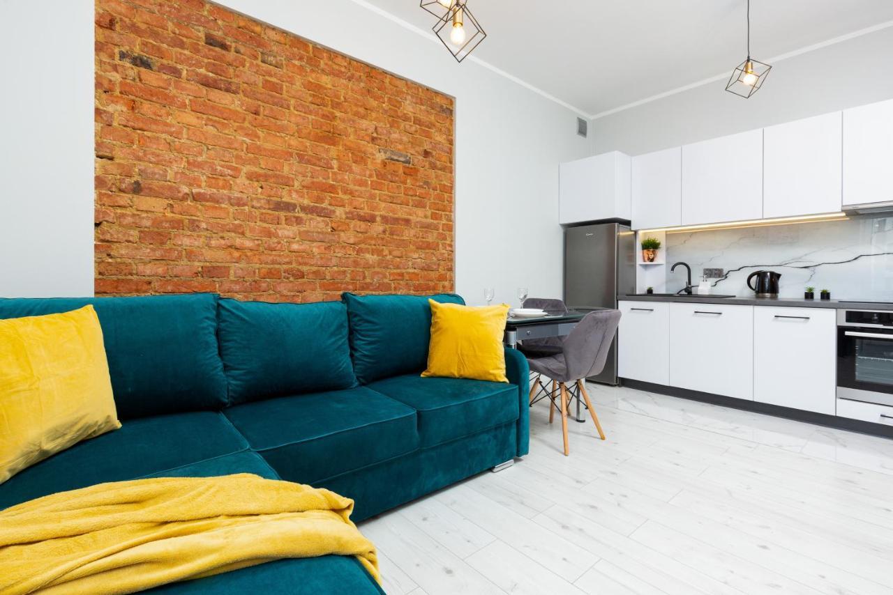 Stylish & Modern Praga By Renters Apartment *